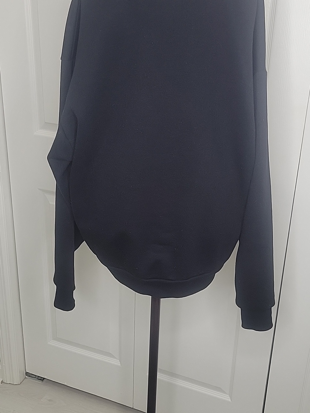 Alo Women's Yoga Accolade Black Crewneck Sweatshirt Size Small - Picture 5 of 10